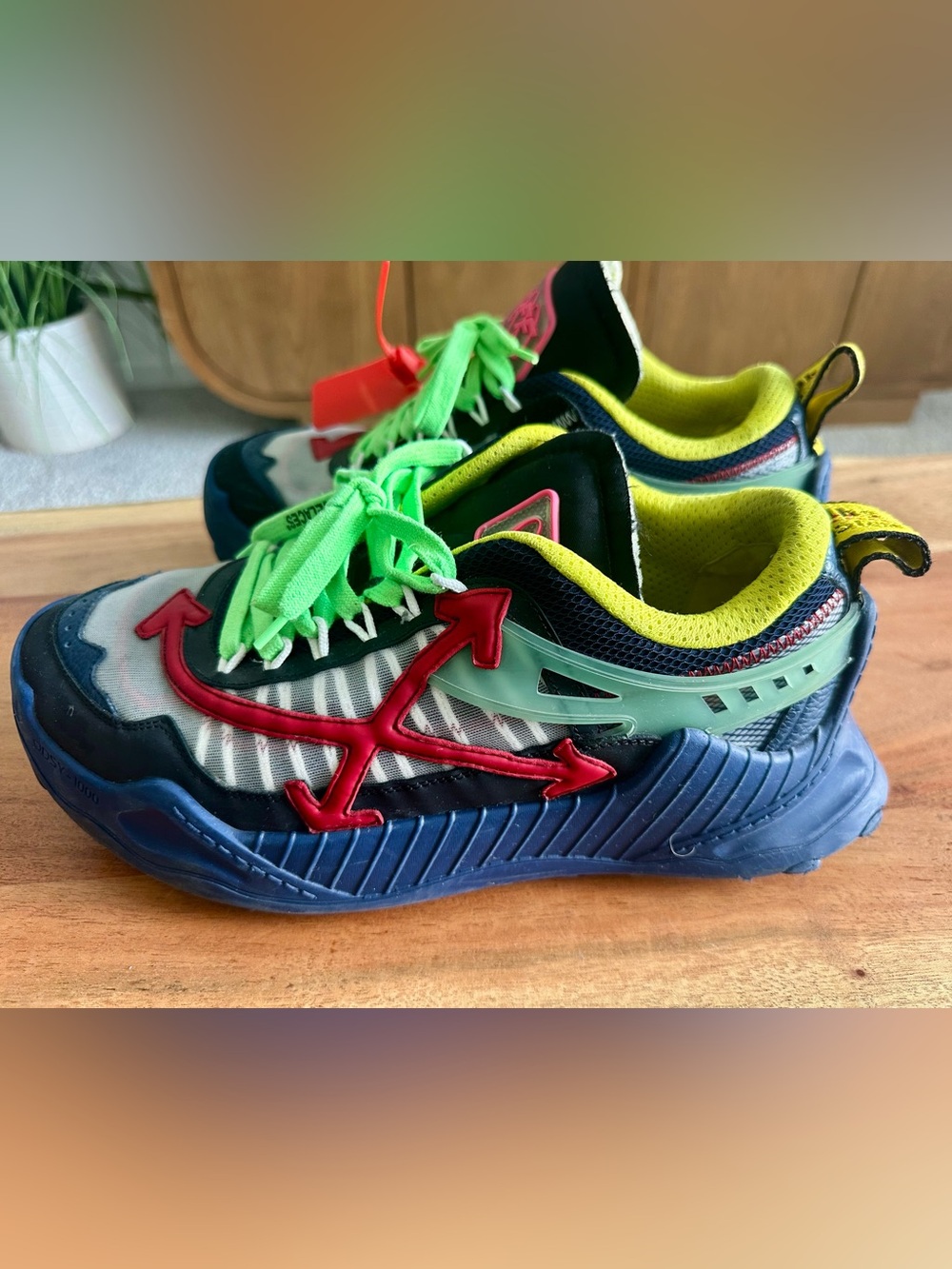 Off-White Men's Multicolor Sneakers - Green Laces, Red Logo, Blue Sole